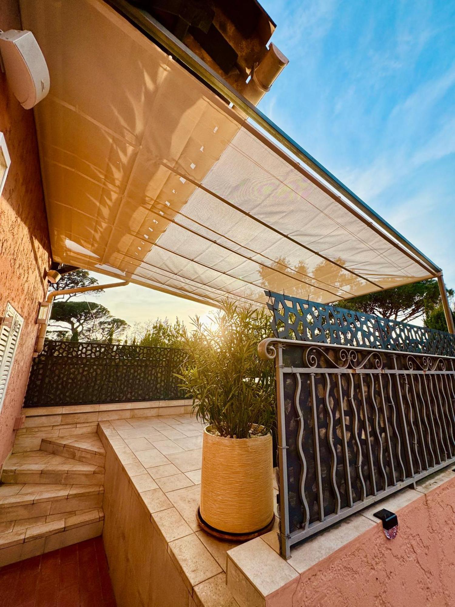 Studio Climatise, Terrasse, Parking Prive, 50M De La Plage Saint-Tropez Kültér fotó