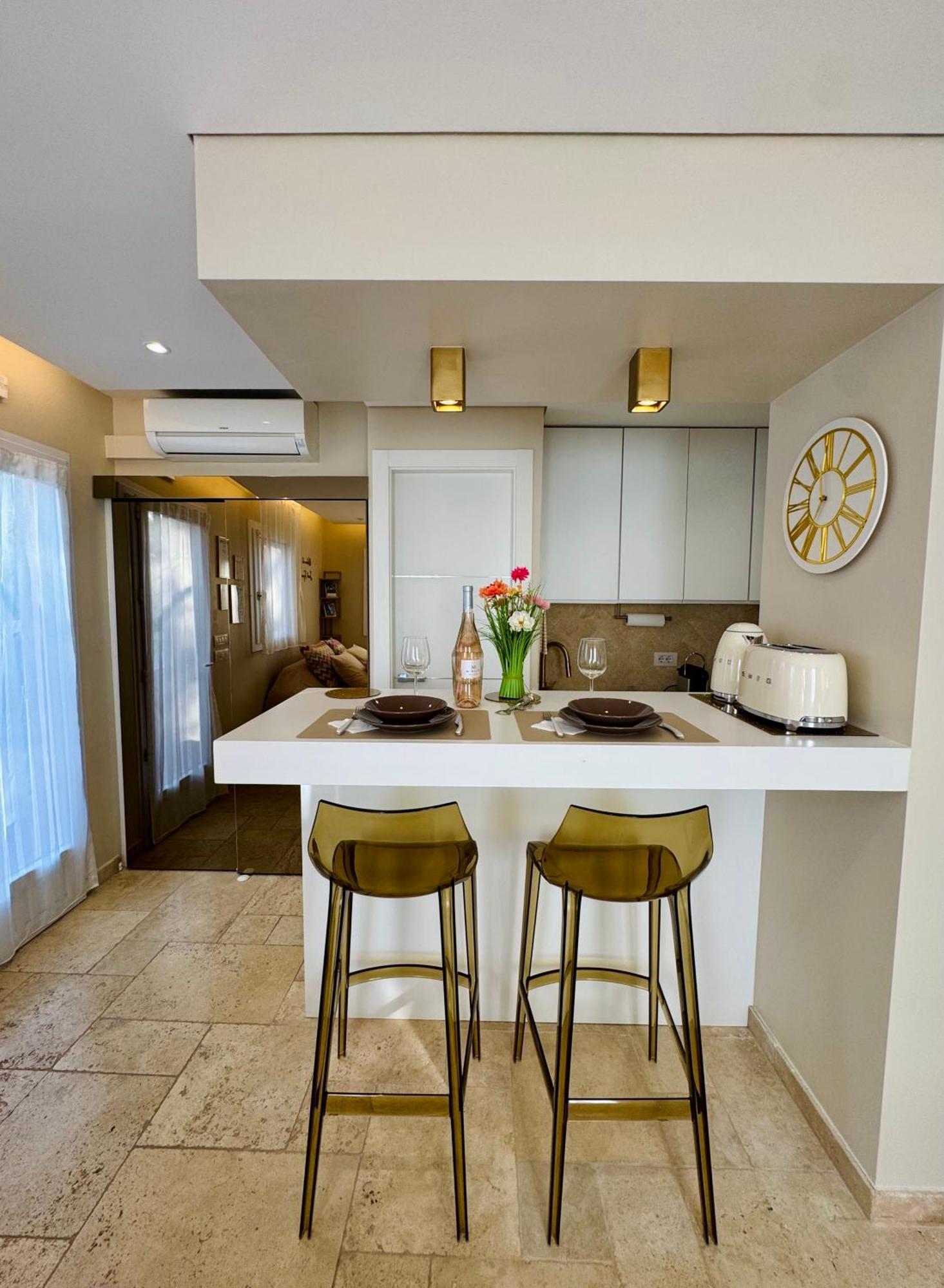 Studio Climatise, Terrasse, Parking Prive, 50M De La Plage Saint-Tropez Kültér fotó