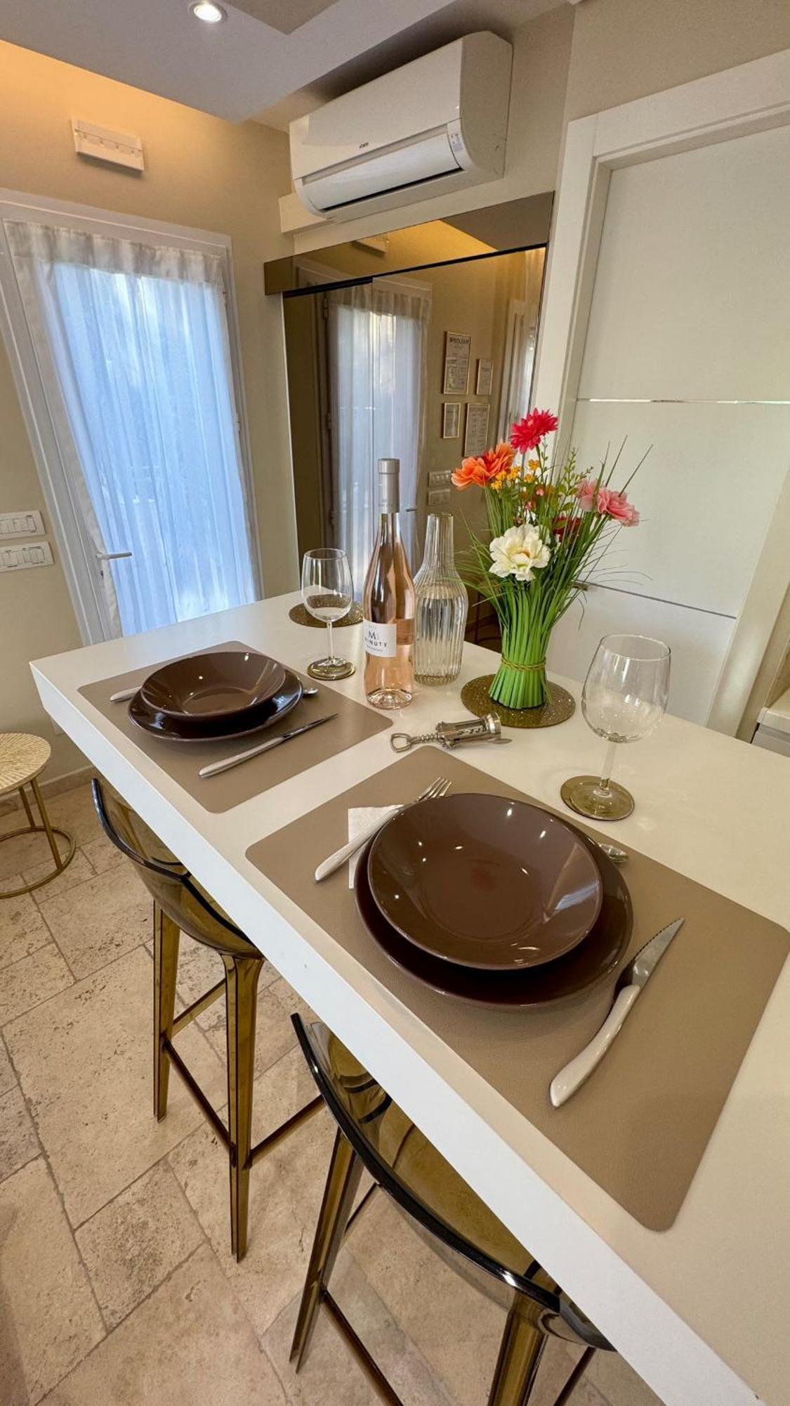 Studio Climatise, Terrasse, Parking Prive, 50M De La Plage Saint-Tropez Kültér fotó